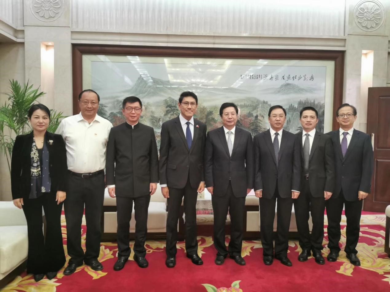 湖南省委常委长沙市委书记胡衡华在长会见缅甸联邦共和